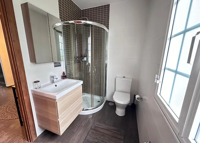 Isla De Tambo * San Salvador de Poio